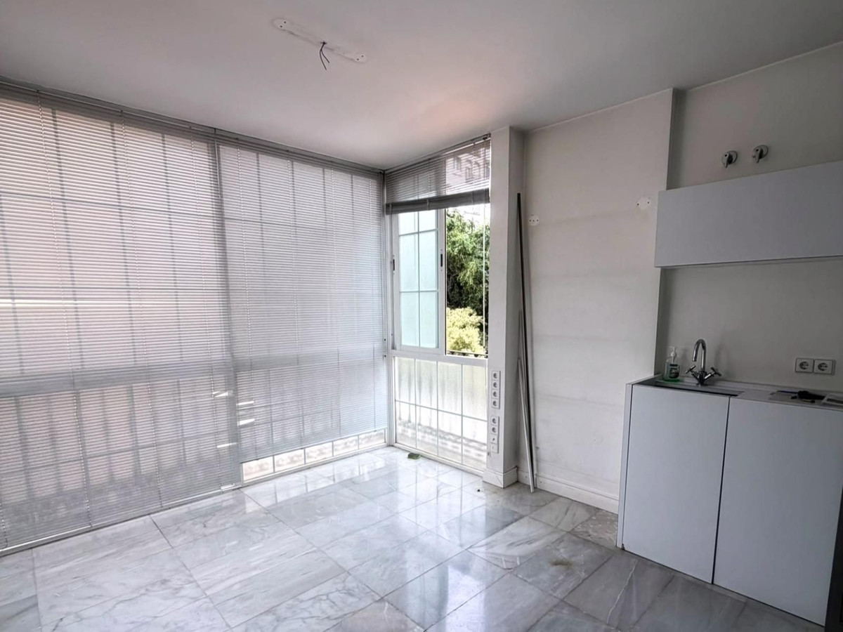 Drie-slaapkamerappartement in Marbella-centrum in Marbella - foto 4