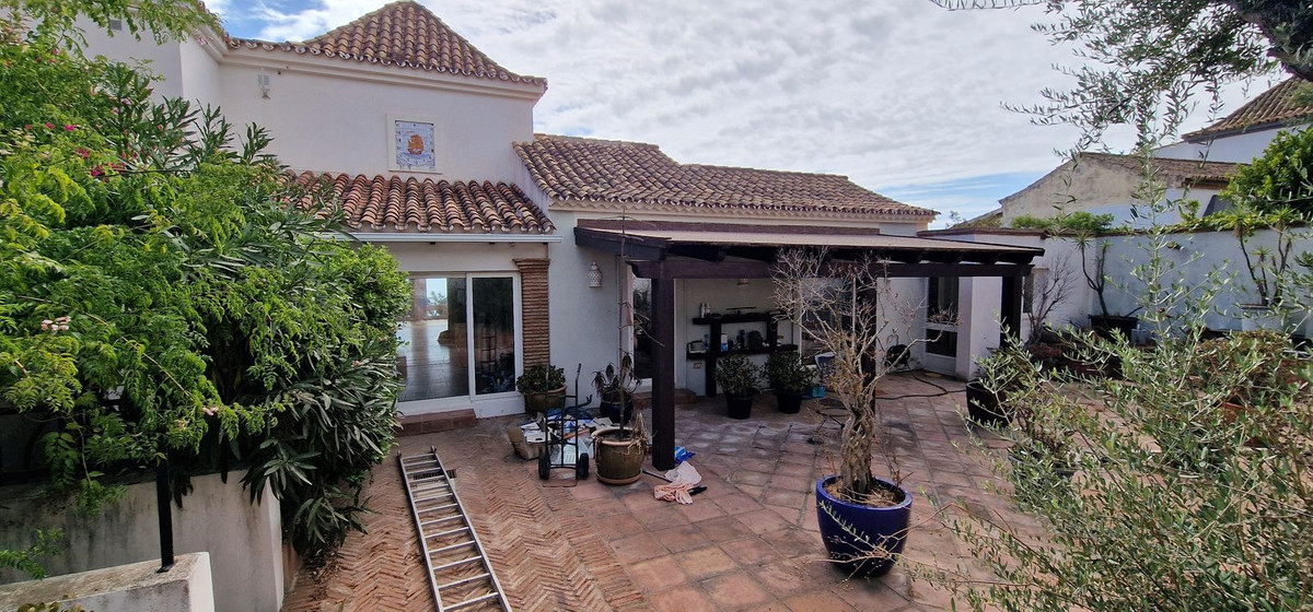 5-slaapkamer villa in La Paloma, Manilva – renovatieproject met panoramisch zeezicht in Manilva - foto 4