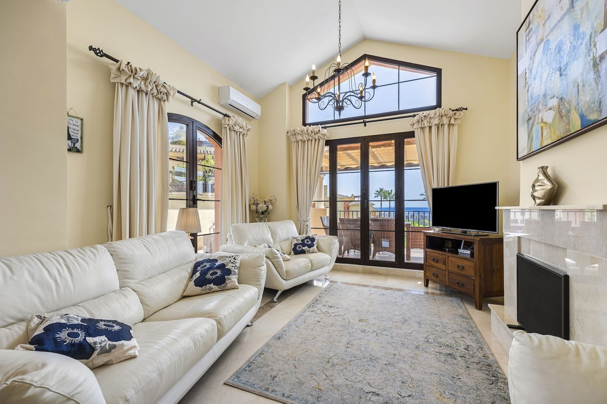 Drie-slaapkamer penthouse in Los Arqueros in Los Arqueros - foto 4