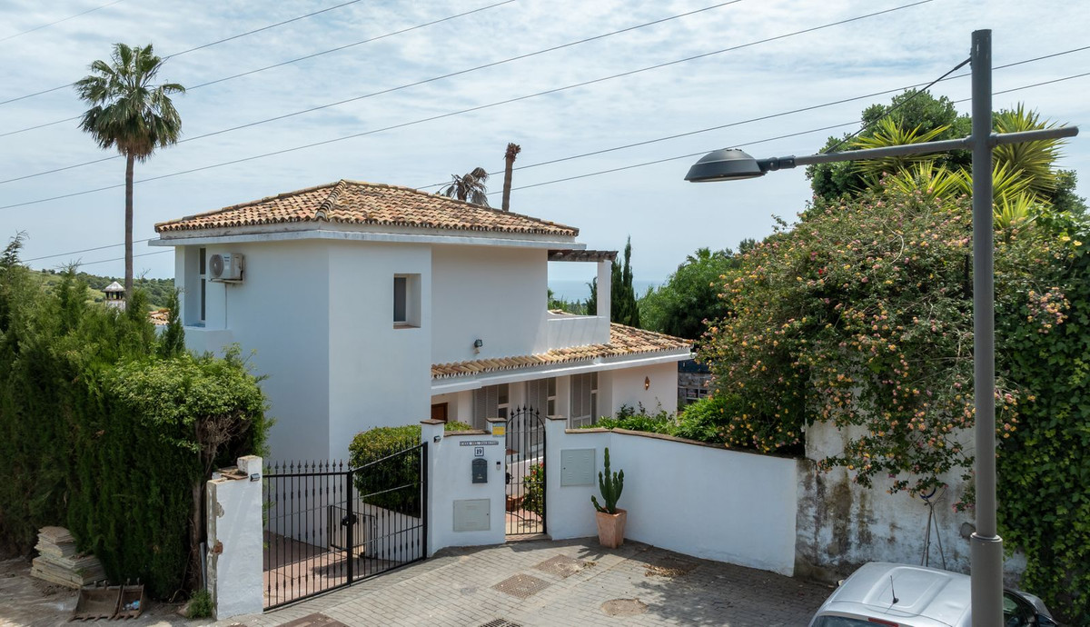 Villa Frontline Estepona Golf met 3 slaapkamers in Estepona - foto 2