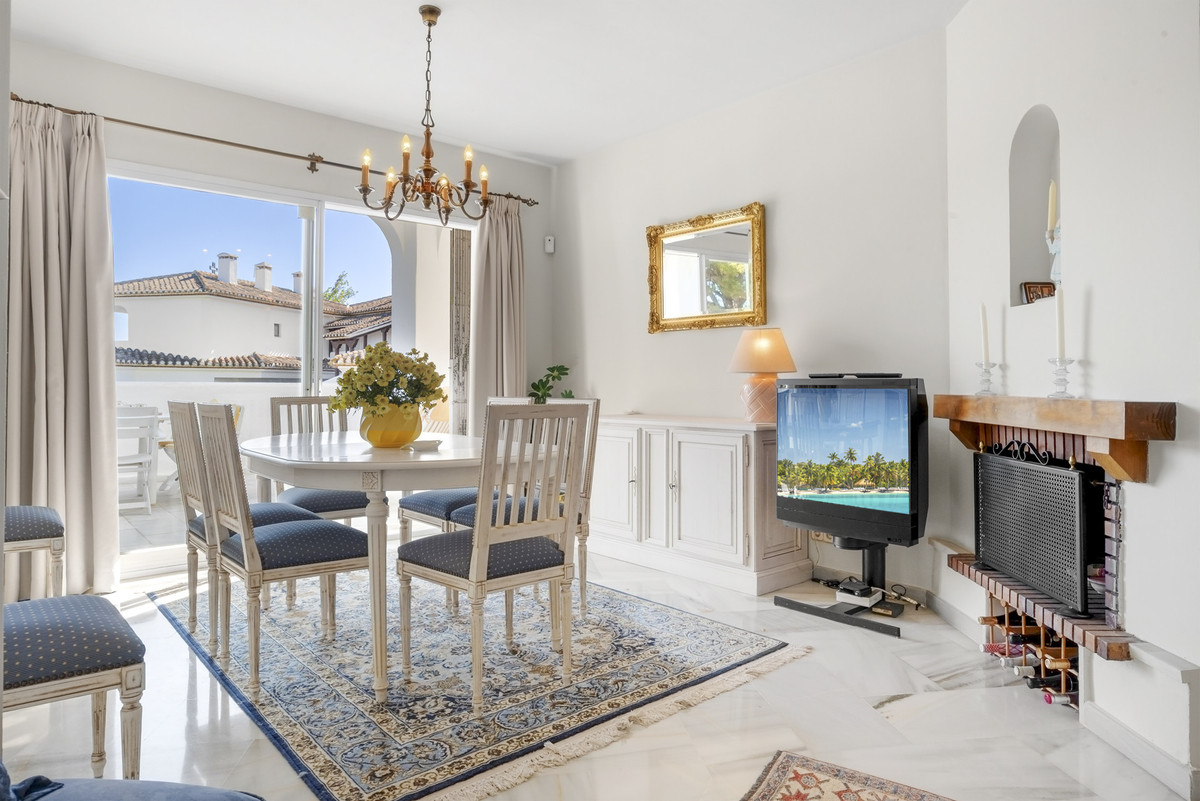 Drie-slaapkamerappartement in Elviria in Elviria - foto 3