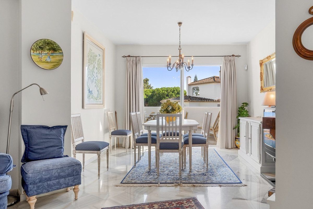 Drie-slaapkamerappartement in Elviria in Elviria - foto 4
