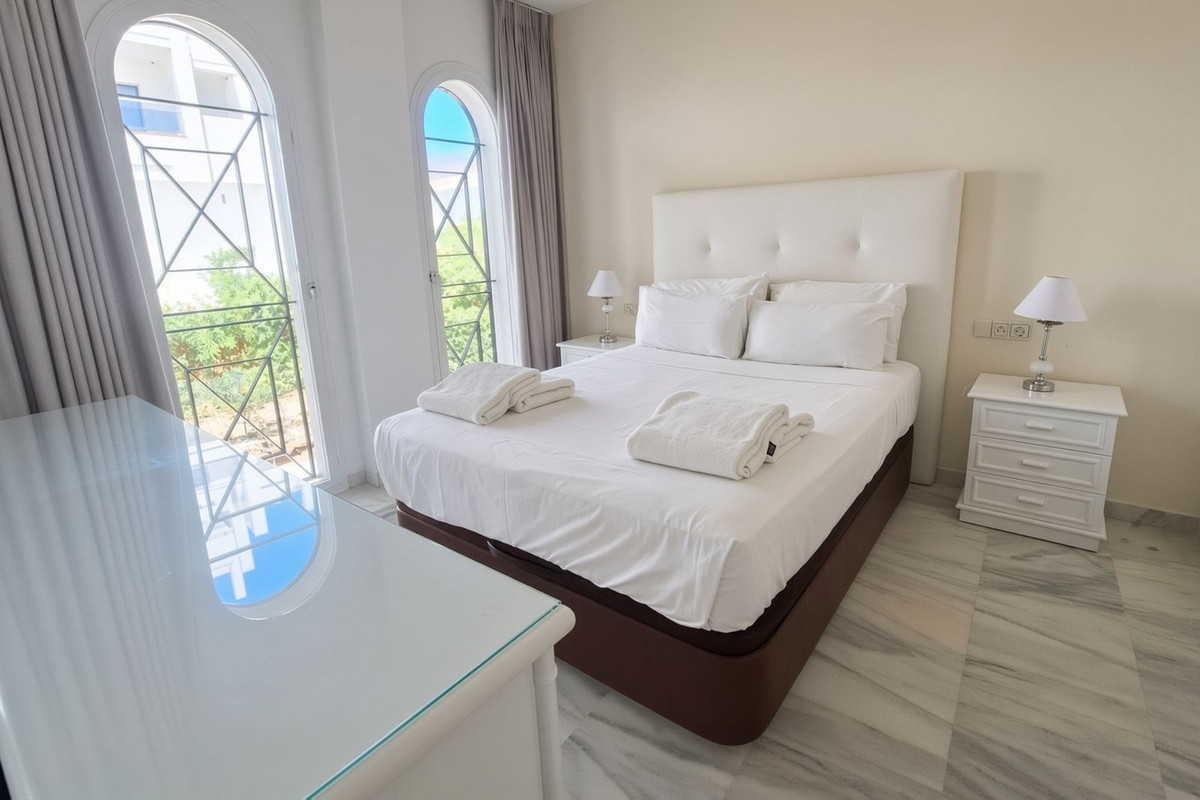 2-slaapkamer appartement eerste lijn strand Bahía Dorada, Estepona in Estepona - foto 13