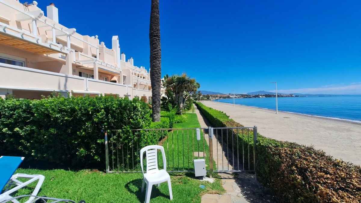 2-slaapkamer appartement eerste lijn strand Bahía Dorada, Estepona in Estepona - foto 15