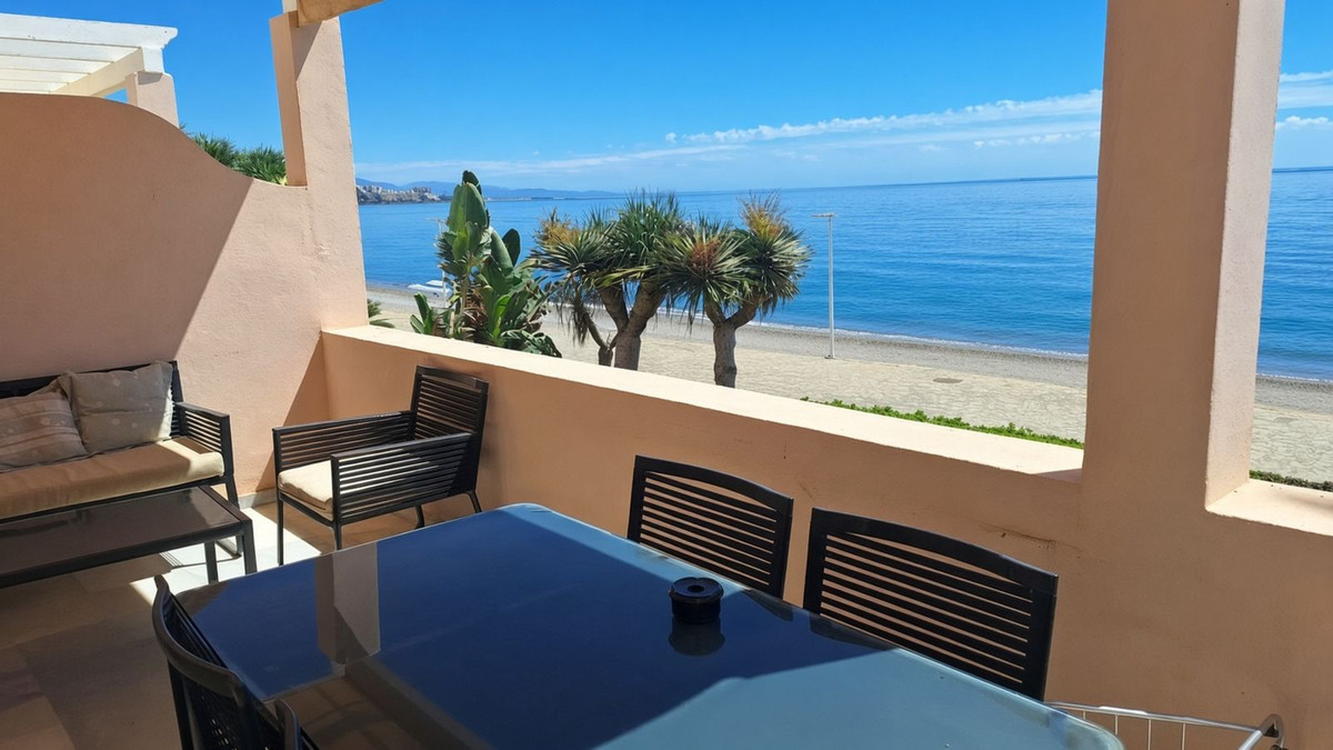 2-slaapkamer appartement eerste lijn strand Bahía Dorada, Estepona in Estepona - foto 4