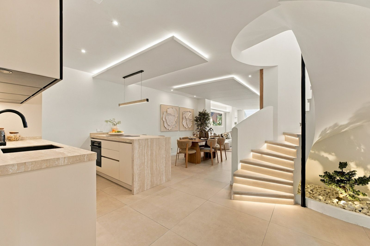 Luxe duplexpenthouse met 3 slaapkamers in Nueva Andalucía in Nueva Andalucía - foto 4