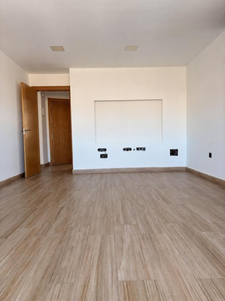 Drie-slaapkamerappartement in Málaga in Málaga - foto 2