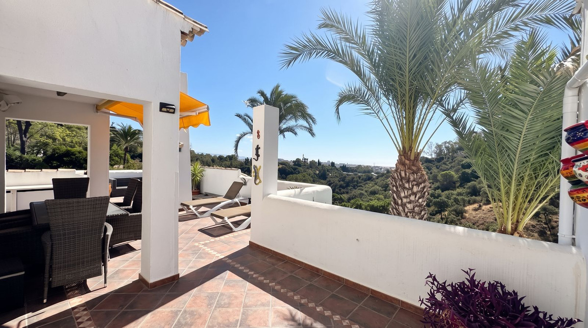 Appartement met 4 slaapkamers in Los Almendros, Málaga in Los Almendros - foto 2