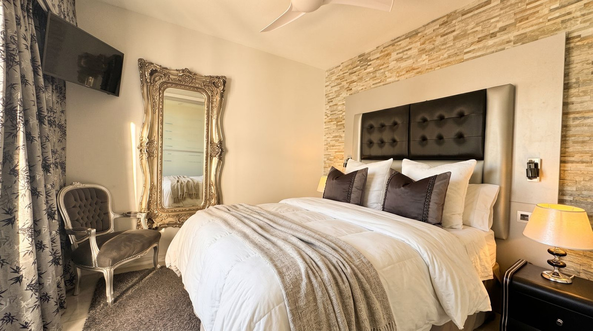 Appartement met 4 slaapkamers in Los Almendros, Málaga in Los Almendros - foto 15