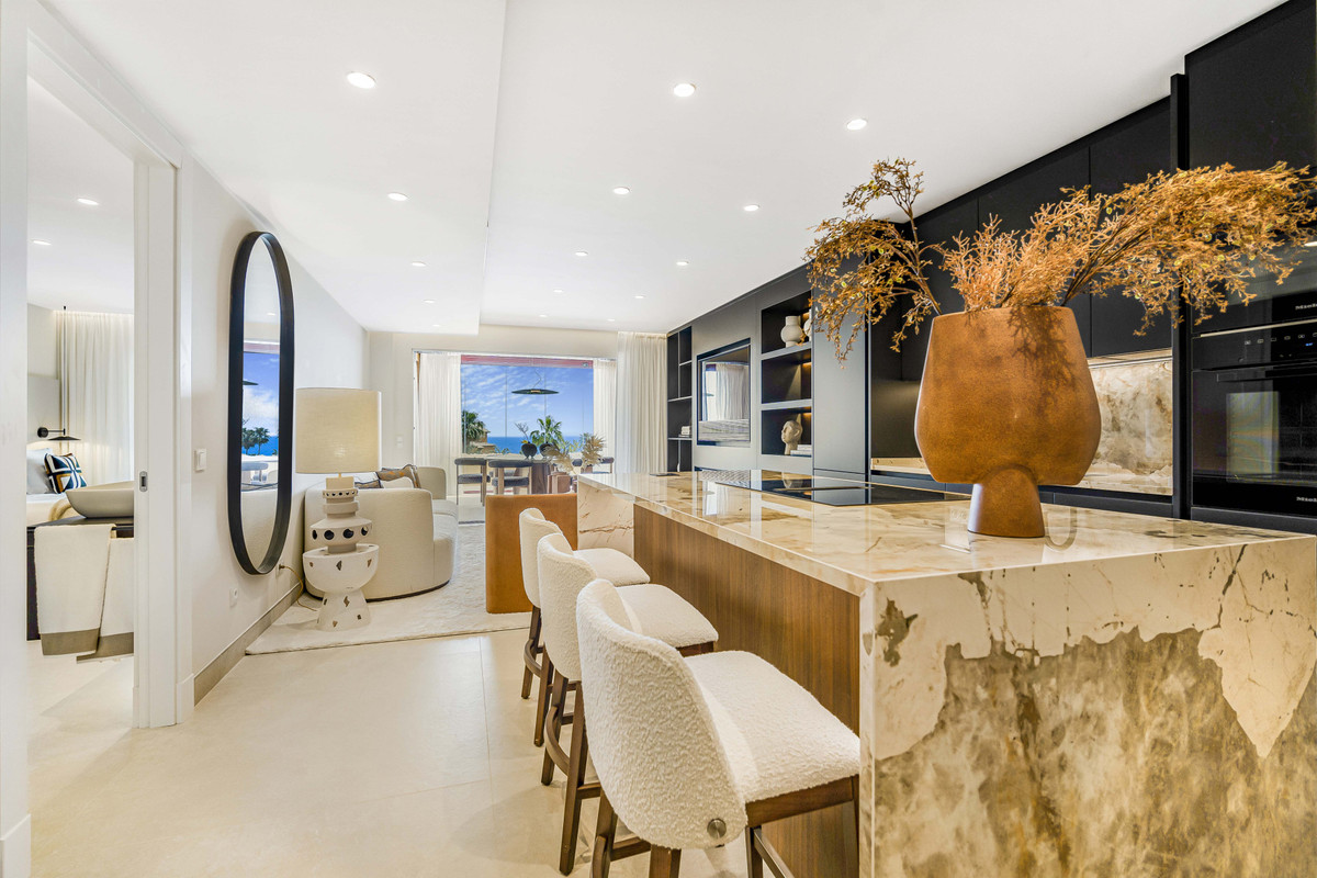 3 bedroom Apartment in Estepona in Estepona - foto 2