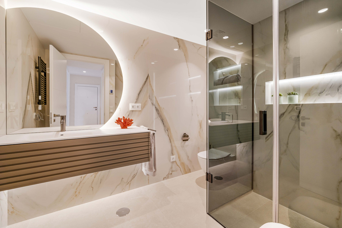 3 bedroom Apartment in Estepona in Estepona - foto 14