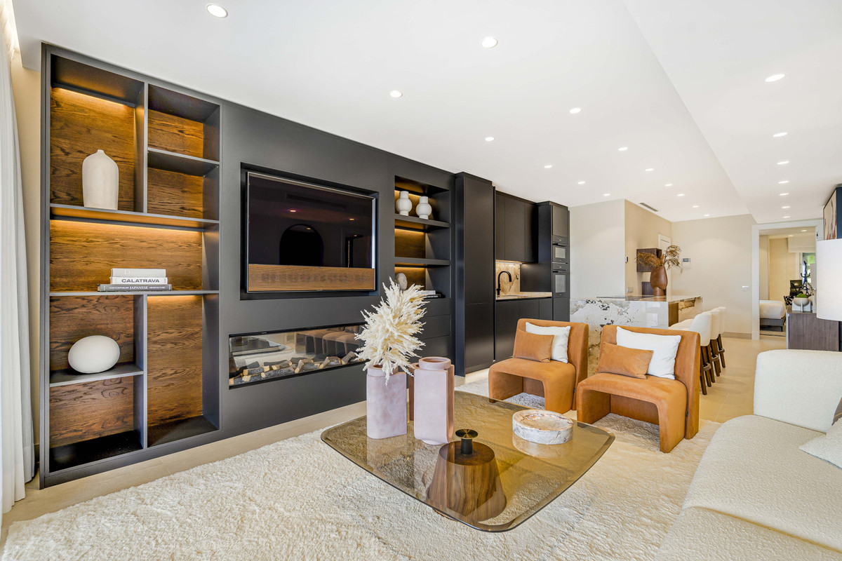 3 bedroom Apartment in Estepona in Estepona - foto 5