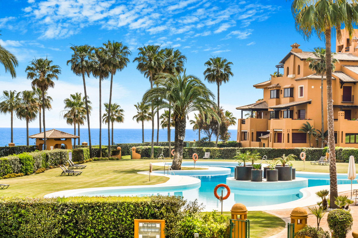 3 bedroom Apartment in Estepona in Estepona - foto 8
