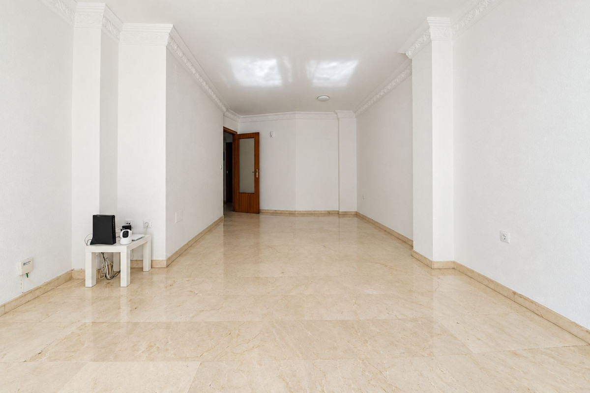 Drie-slaapkamerappartement in Estepona in Estepona - foto 11