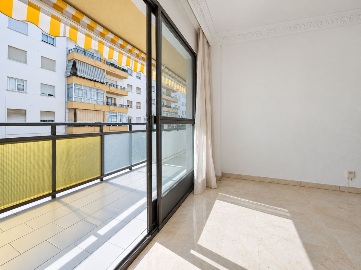 Drie-slaapkamerappartement in Estepona in Estepona - foto 12