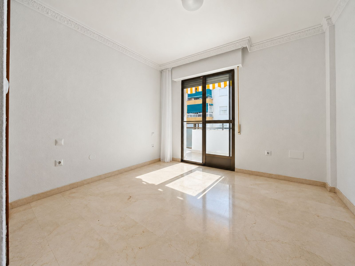 Drie-slaapkamerappartement in Estepona in Estepona - foto 13