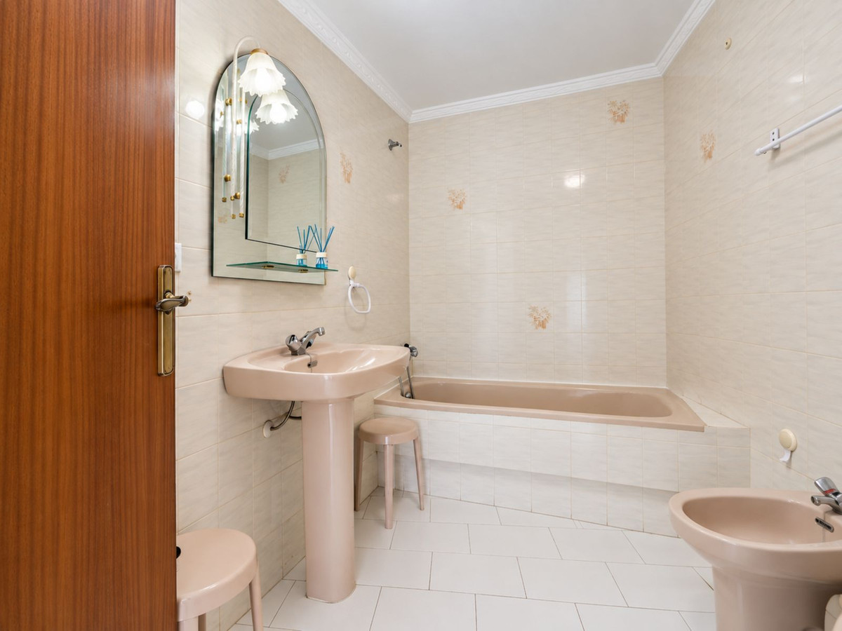 Drie-slaapkamerappartement in Estepona in Estepona - foto 16