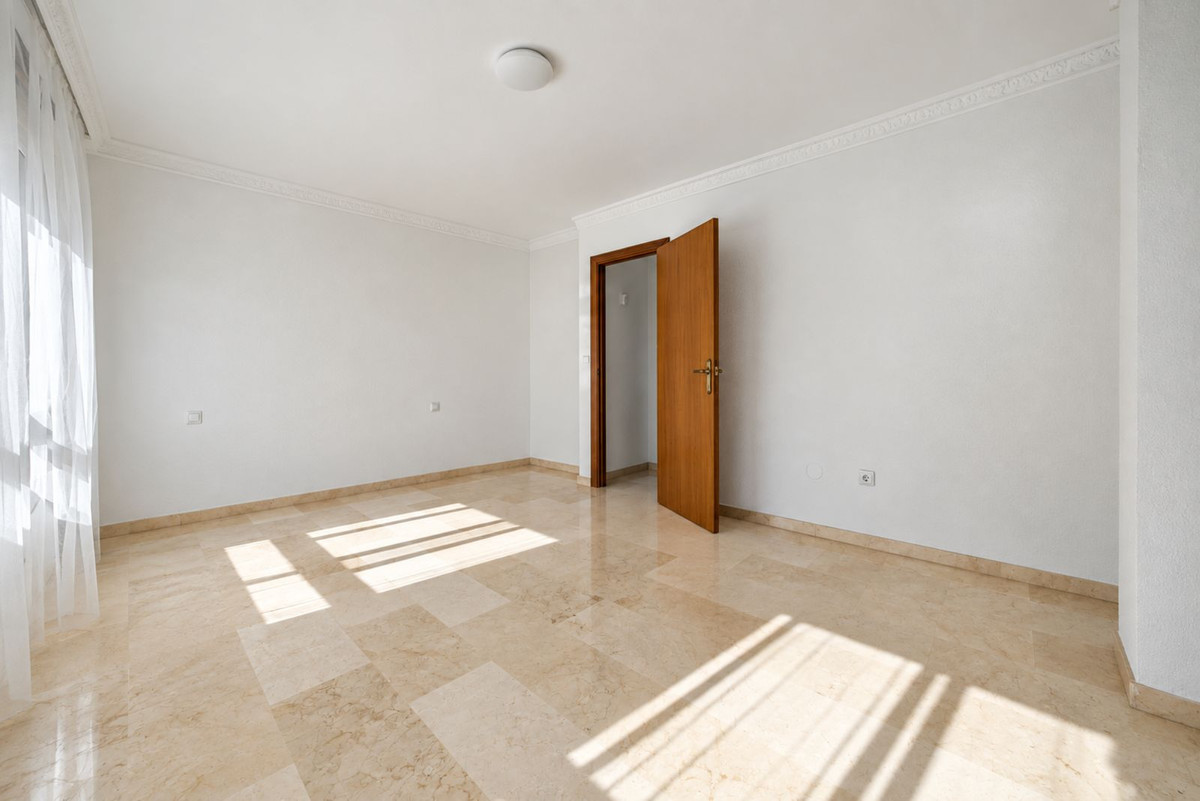Drie-slaapkamerappartement in Estepona in Estepona - foto 20
