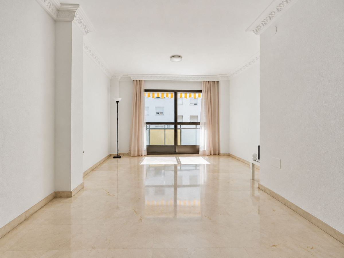 Drie-slaapkamerappartement in Estepona in Estepona - foto 8