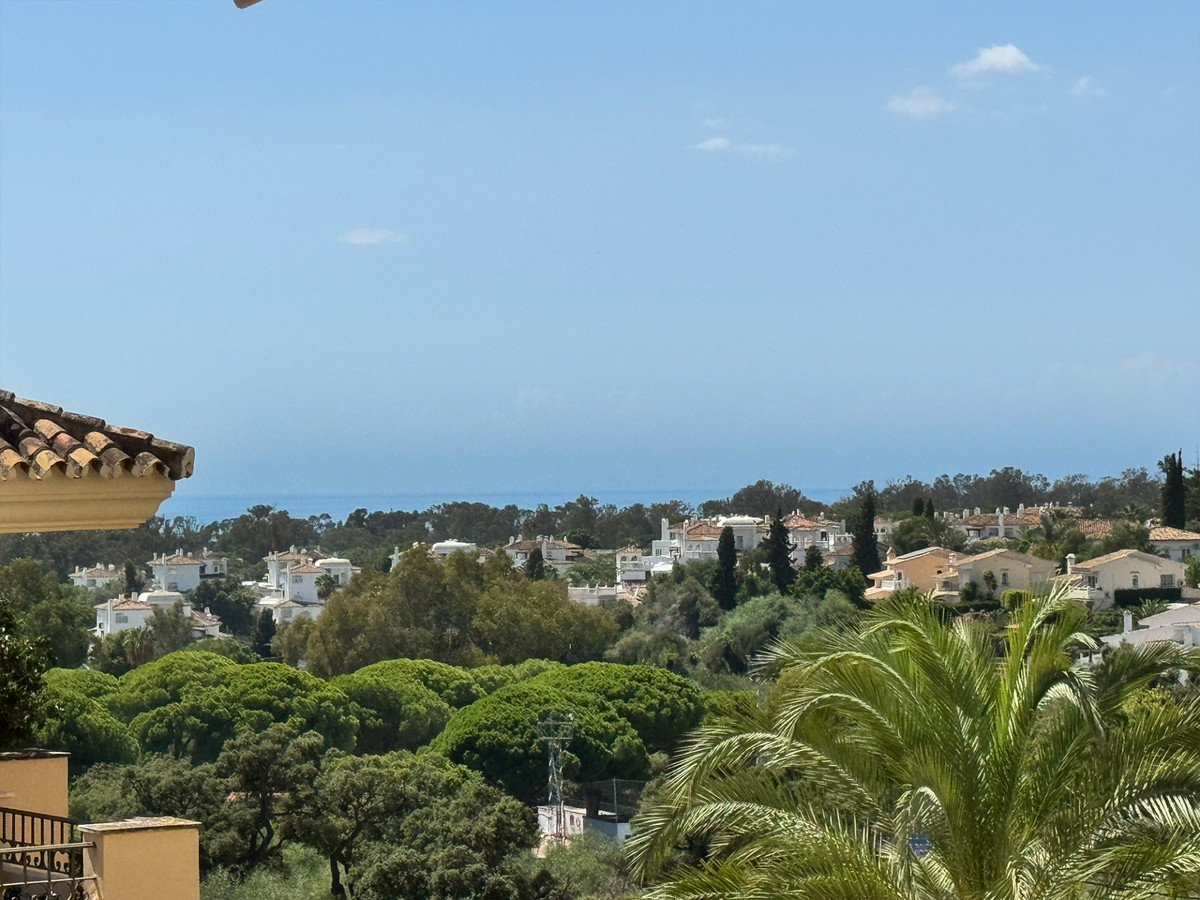 Drie-slaapkamerappartement in Elviria in Elviria - foto 2