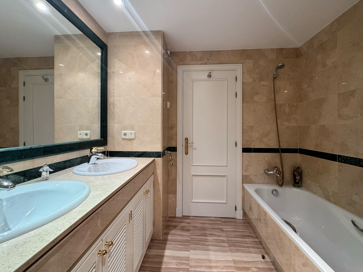 Drie-slaapkamerappartement in Elviria in Elviria - foto 18