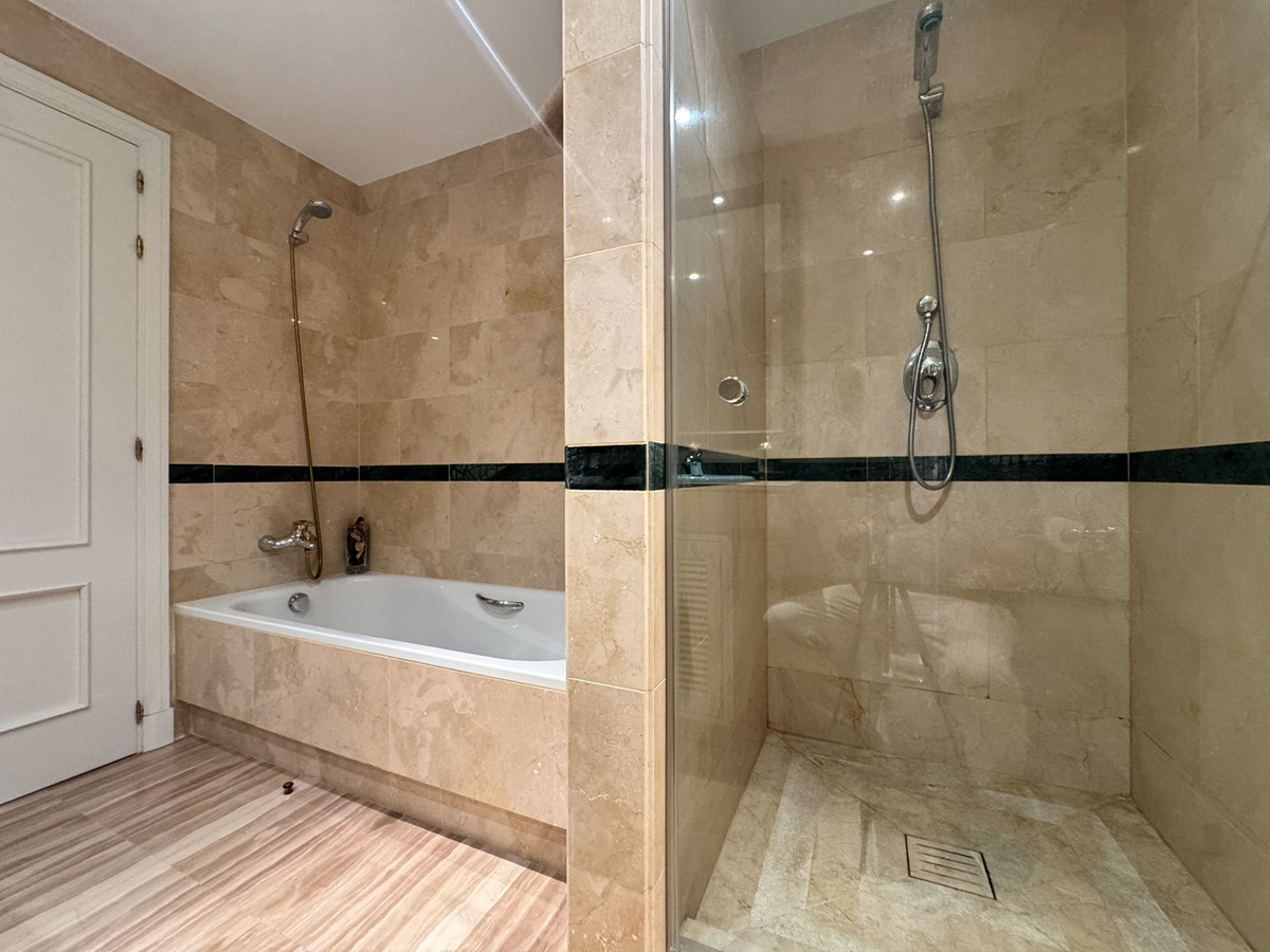 Drie-slaapkamerappartement in Elviria in Elviria - foto 19