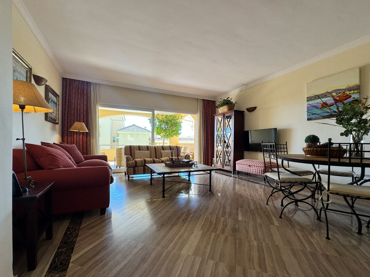 Drie-slaapkamerappartement in Elviria in Elviria - foto 3