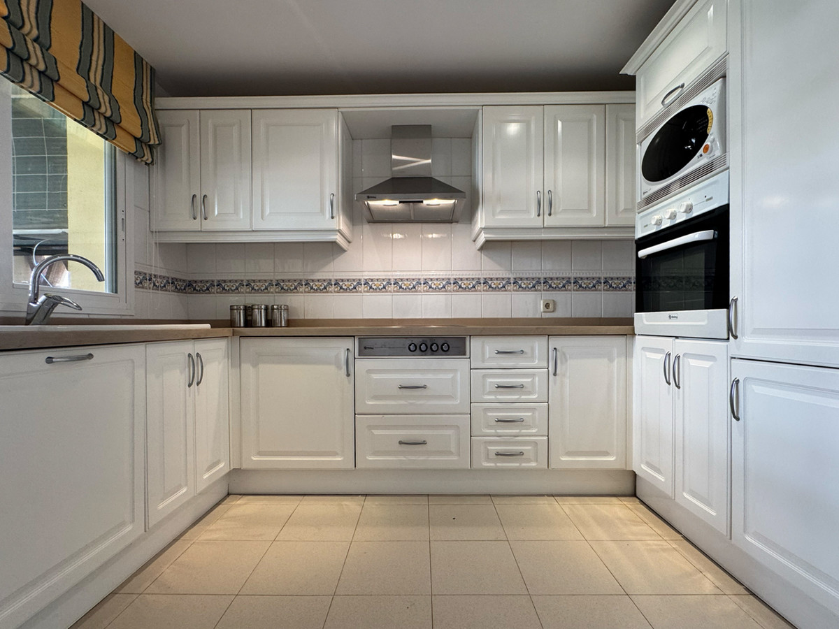 Drie-slaapkamerappartement in Elviria in Elviria - foto 7