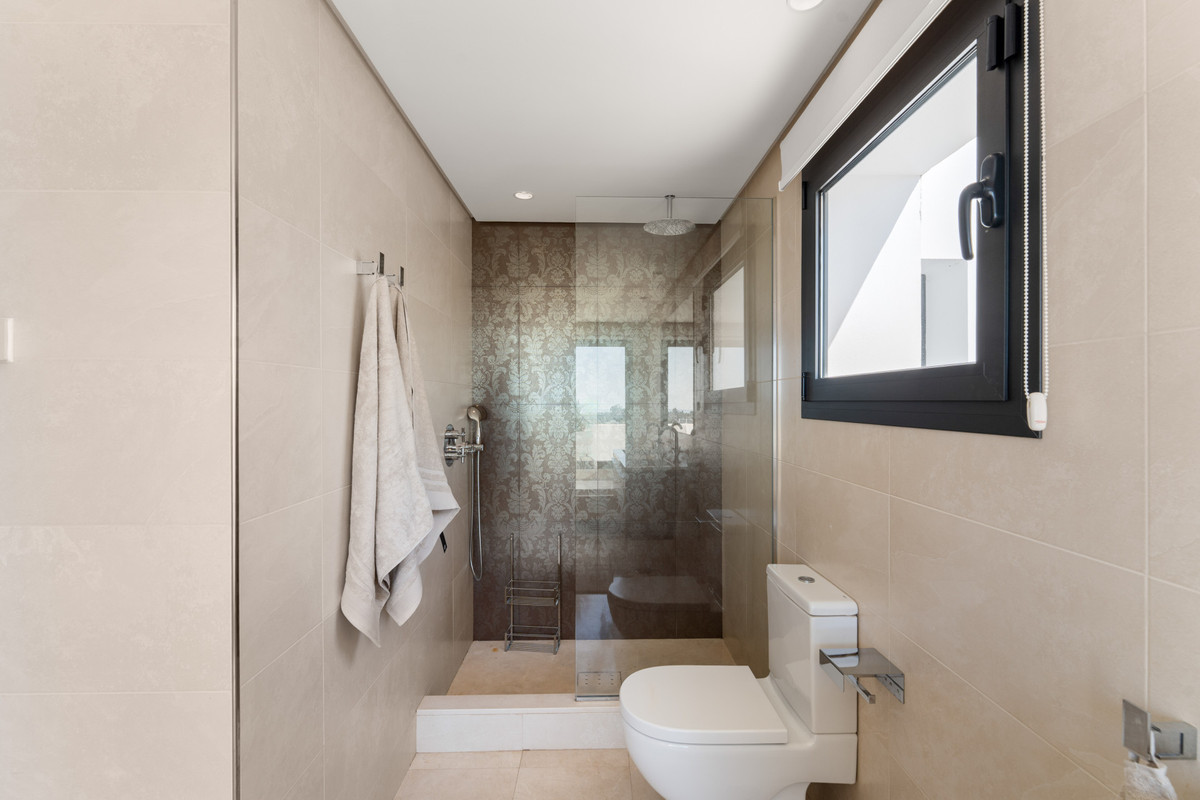 Moderne villa met 5 slaapkamers in Benahavís in Benahavís - foto 18