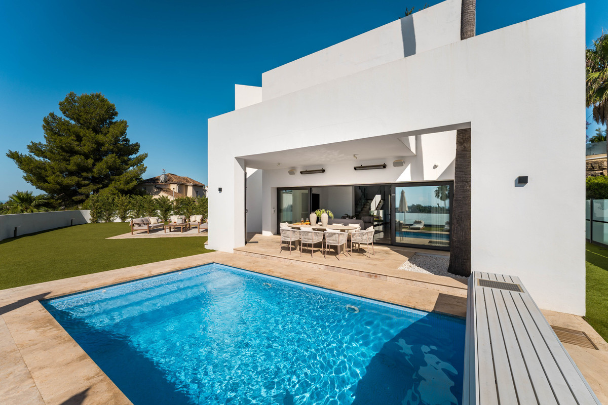 Moderne villa met 5 slaapkamers in Benahavís in Benahavís - foto 4