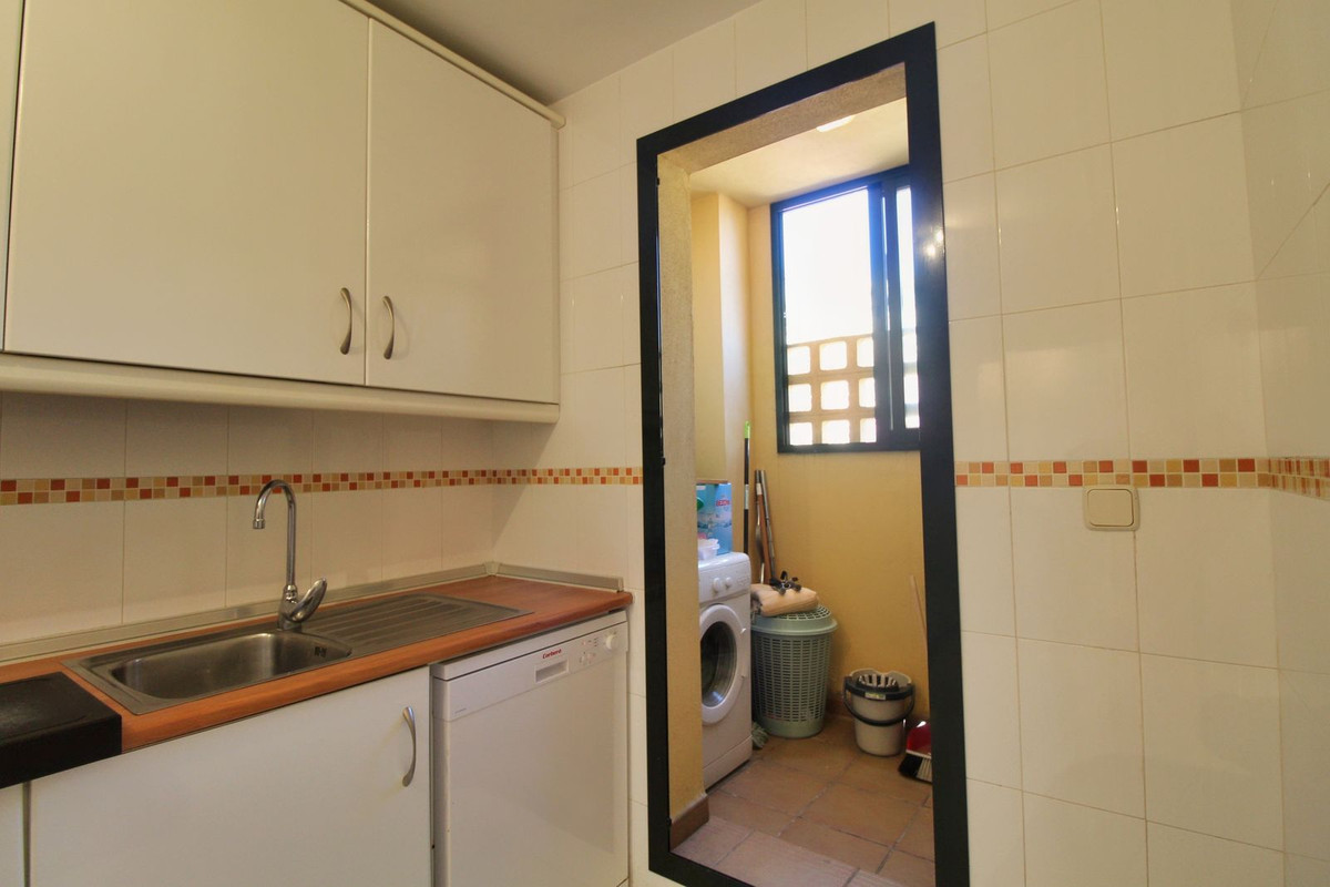 Appartement met 2 slaapkamers in Torrequebrada in Torrequebrada - foto 15