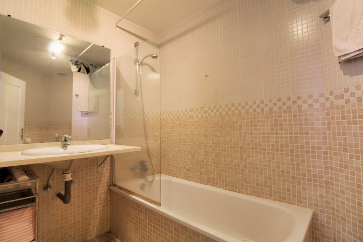 Appartement met 2 slaapkamers in Torrequebrada in Torrequebrada - foto 18