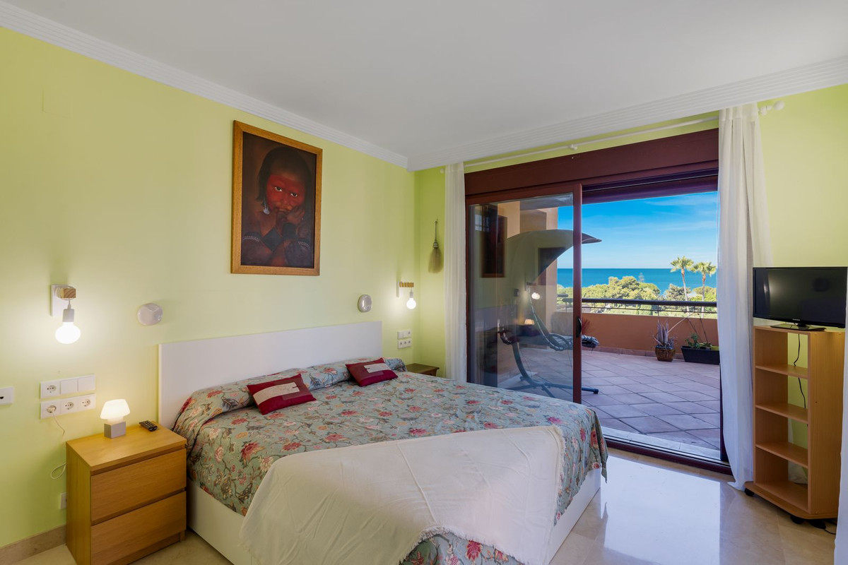 Luxe 3-slaapkamer appartement met 4 badkamers aan Bahía de Marbella in Bahía de Marbella - foto 12