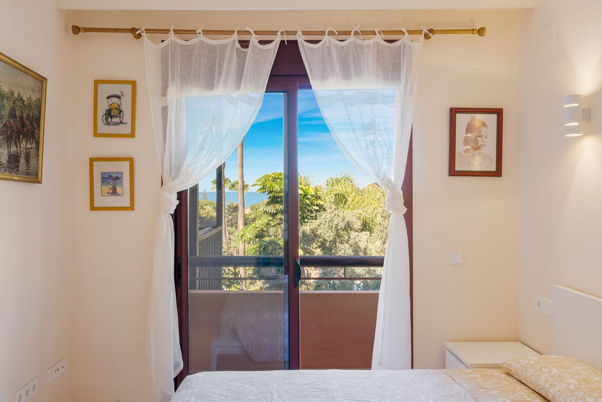 Luxe 3-slaapkamer appartement met 4 badkamers aan Bahía de Marbella in Bahía de Marbella - foto 16