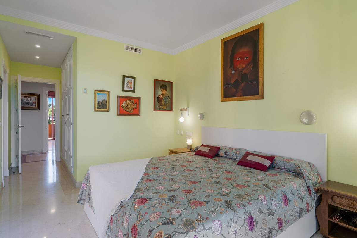 Luxe 3-slaapkamer appartement met 4 badkamers aan Bahía de Marbella in Bahía de Marbella - foto 17