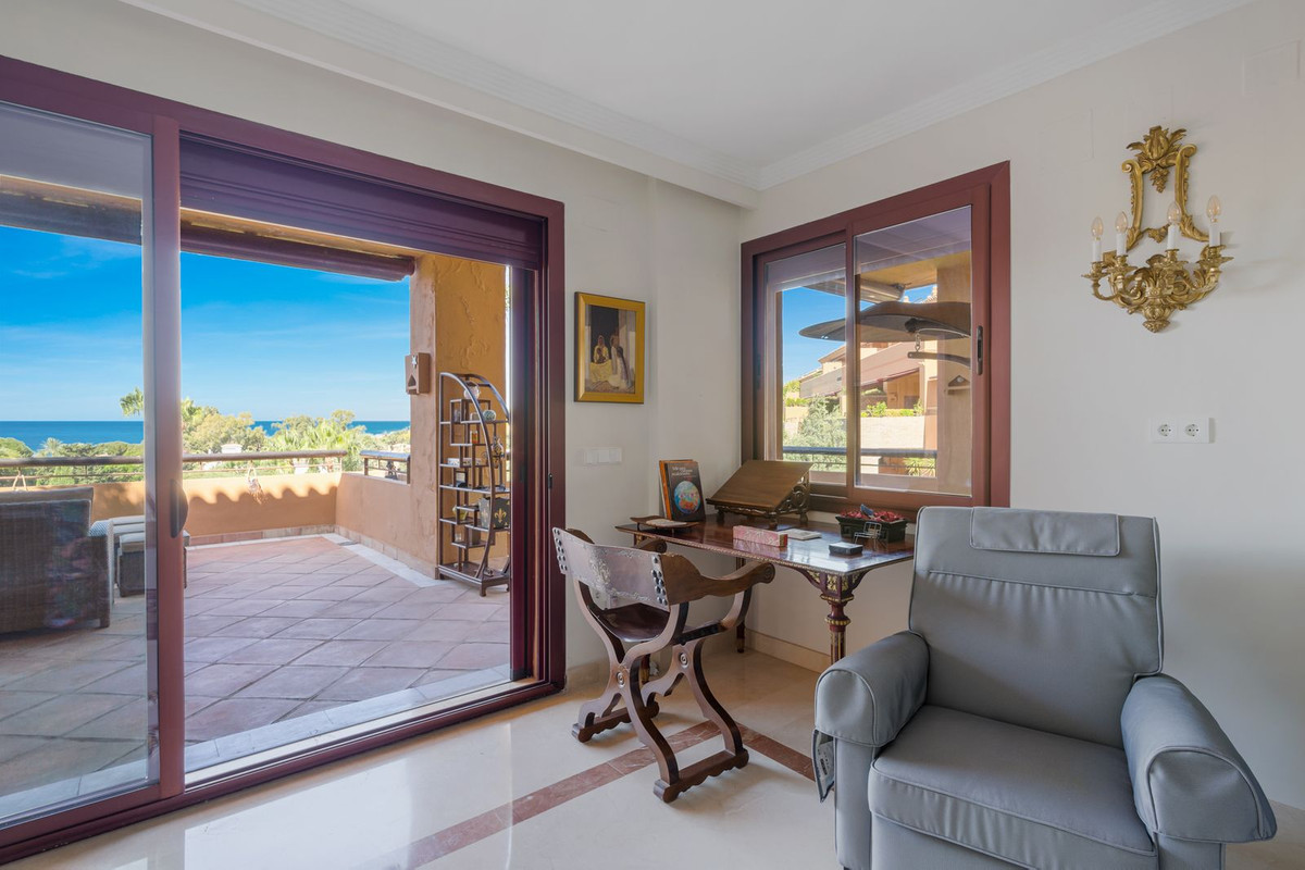Luxe 3-slaapkamer appartement met 4 badkamers aan Bahía de Marbella in Bahía de Marbella - foto 20
