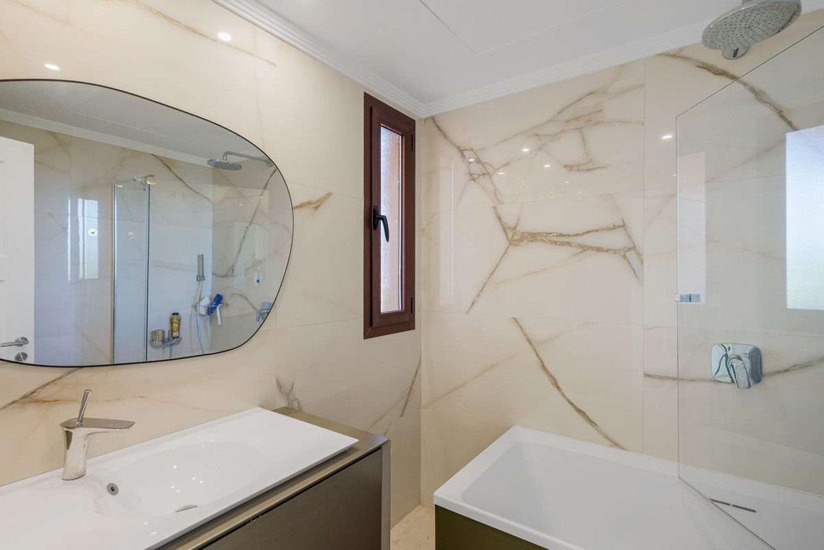 Luxe 3-slaapkamer appartement met 4 badkamers aan Bahía de Marbella in Bahía de Marbella - foto 6