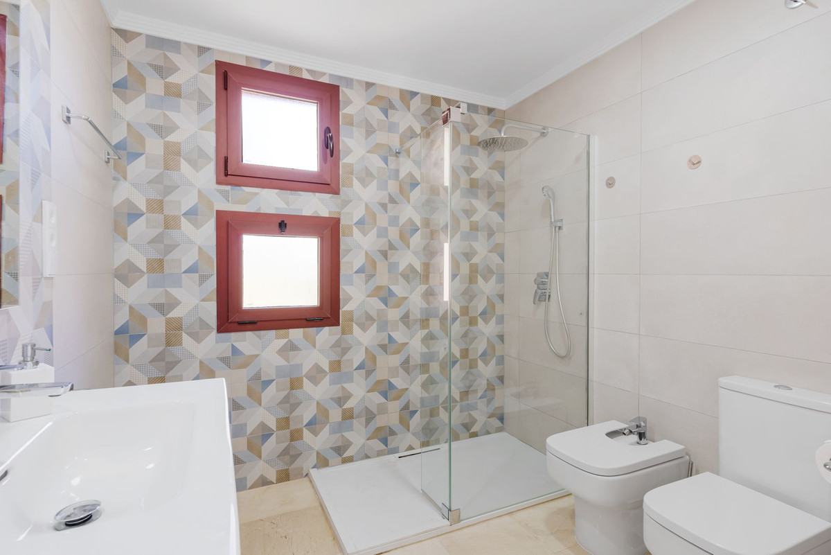 Luxe 3-slaapkamer appartement met 4 badkamers aan Bahía de Marbella in Bahía de Marbella - foto 8