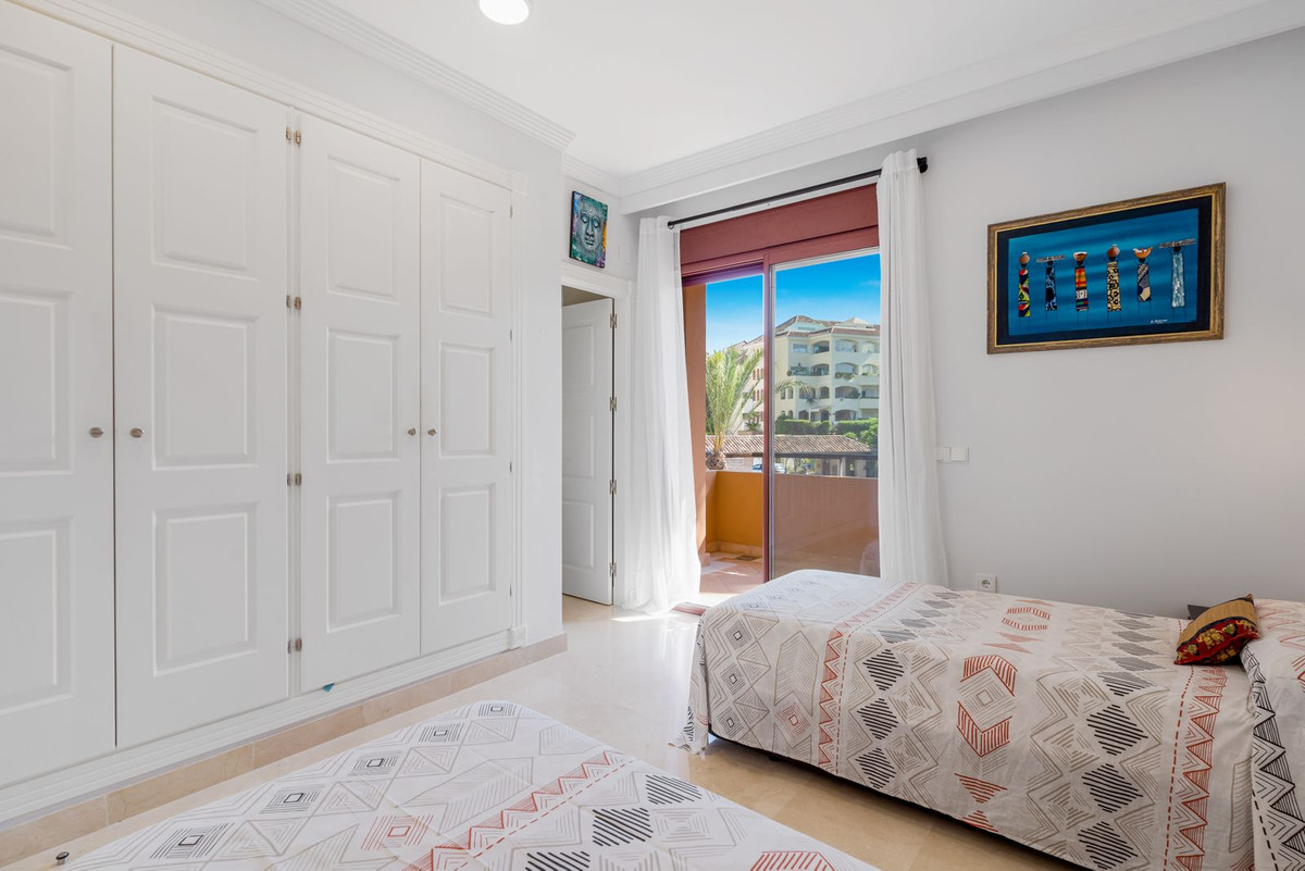 Luxe 3-slaapkamer appartement met 4 badkamers aan Bahía de Marbella in Bahía de Marbella - foto 9