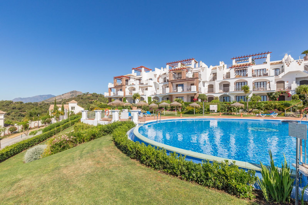 Te koop: Turnkey 3-slaapkamer tuinappartement met panoramisch zee-, golf- en bergzicht in Los Balcones, Los Arqueros in Los Arqueros - foto 15