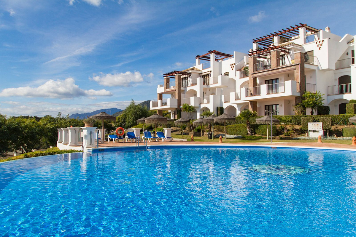 Te koop: Turnkey 3-slaapkamer tuinappartement met panoramisch zee-, golf- en bergzicht in Los Balcones, Los Arqueros in Los Arqueros - foto 16