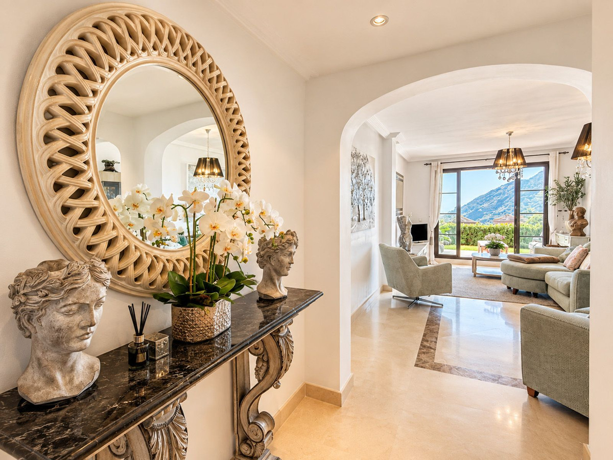 Te koop: Turnkey 3-slaapkamer tuinappartement met panoramisch zee-, golf- en bergzicht in Los Balcones, Los Arqueros in Los Arqueros - foto 4