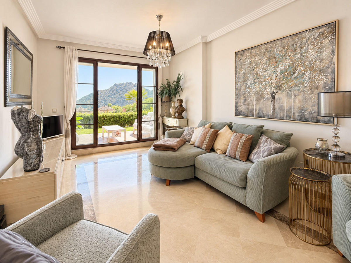 Te koop: Turnkey 3-slaapkamer tuinappartement met panoramisch zee-, golf- en bergzicht in Los Balcones, Los Arqueros in Los Arqueros - foto 5