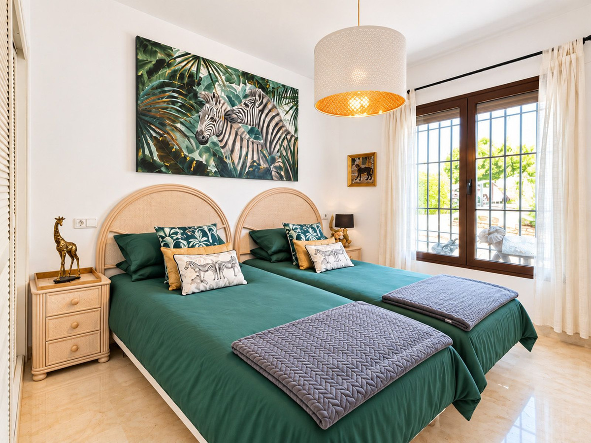 Te koop: Turnkey 3-slaapkamer tuinappartement met panoramisch zee-, golf- en bergzicht in Los Balcones, Los Arqueros in Los Arqueros - foto 10