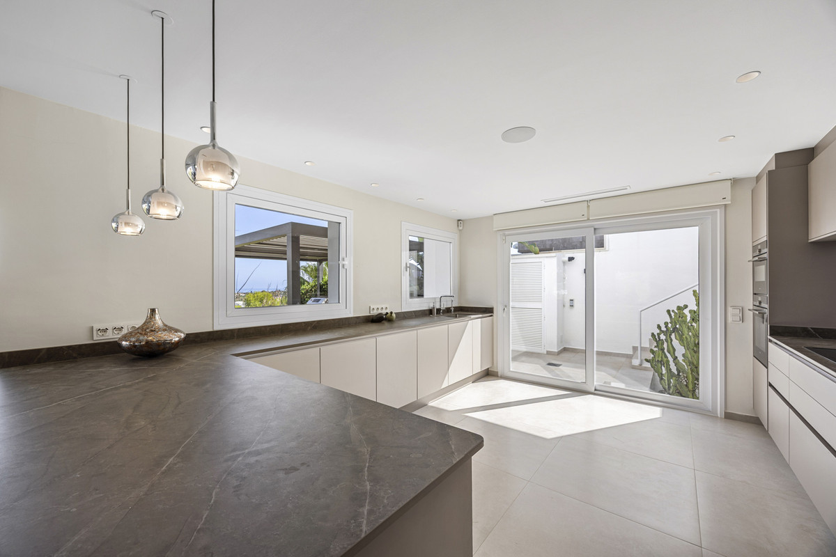 4-slaapkamer villa aan de golfbaan in Benahavís in Benahavís - foto 16