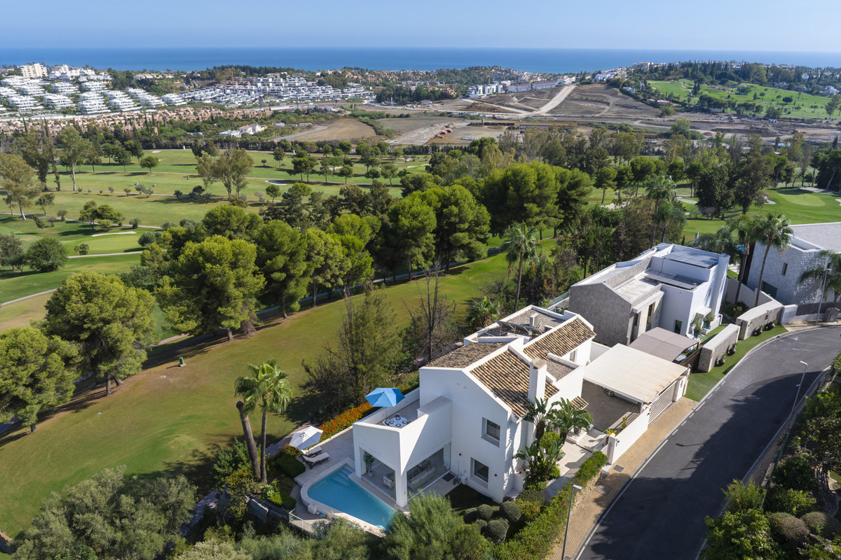 4-slaapkamer villa aan de golfbaan in Benahavís in Benahavís - foto 3