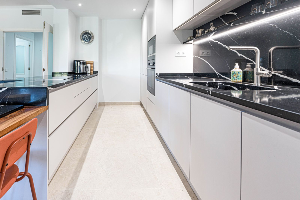 Drie-slaapkamerappartement in San Pedro de Alcántara in San Pedro de Alcántara - foto 7
