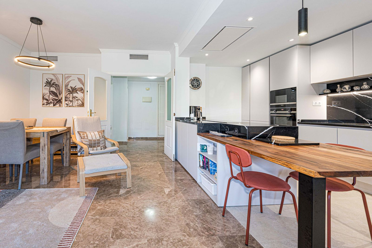 Drie-slaapkamerappartement in San Pedro de Alcántara in San Pedro de Alcántara - foto 8
