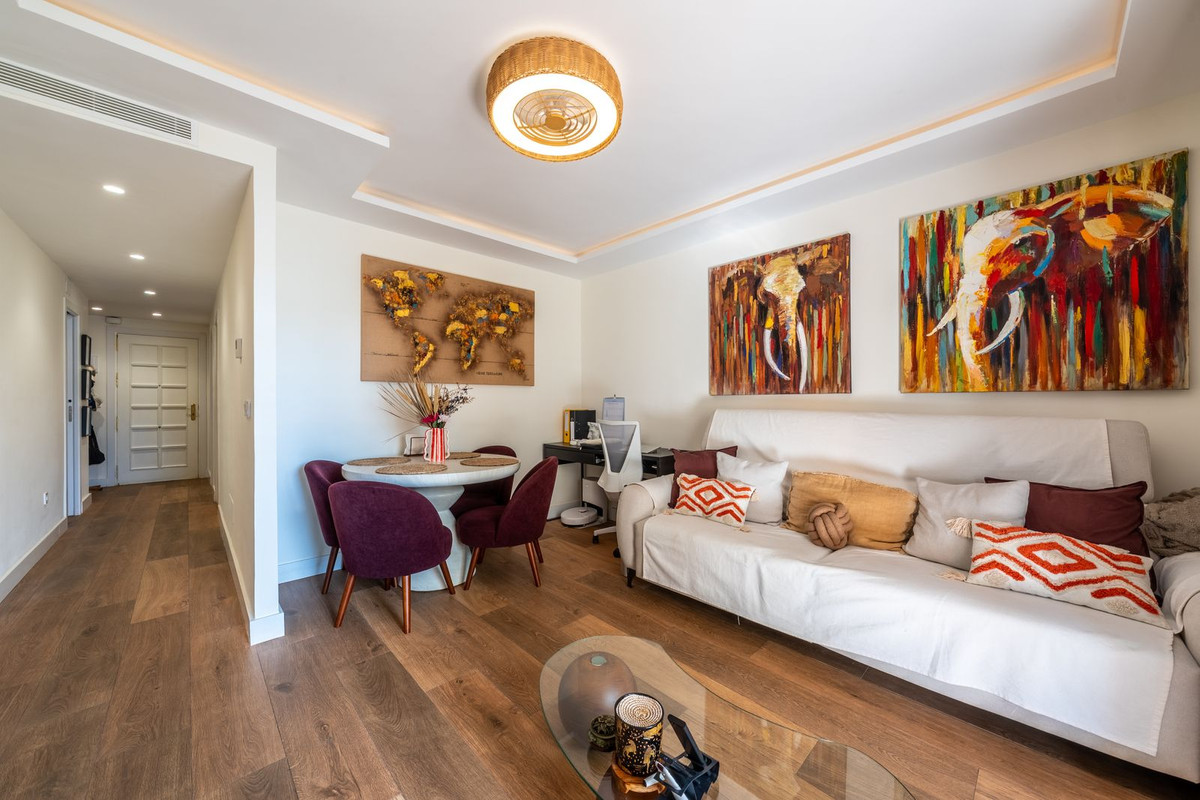 Twee-slaapkamer appartement in Marbella in Marbella - foto 6