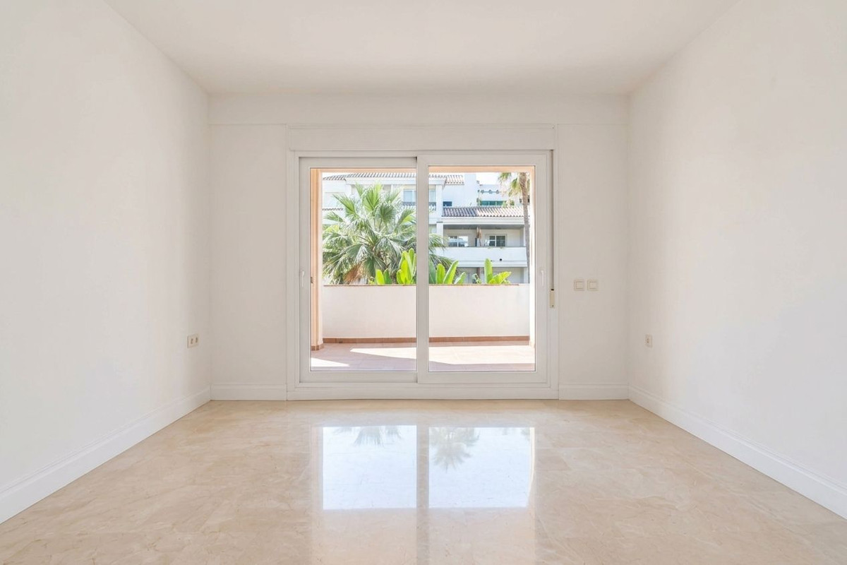 Twee-slaapkamerappartement aan het strand in Marbella – Las Cañas Beach, Golden Mile in Marbella - foto 13